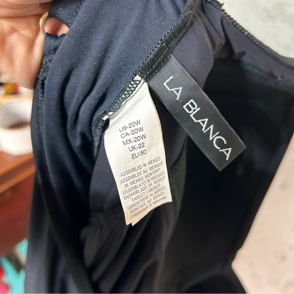 La Blanca black skirt one piece swim suit with built in padding 20w - Picture 11 of 12